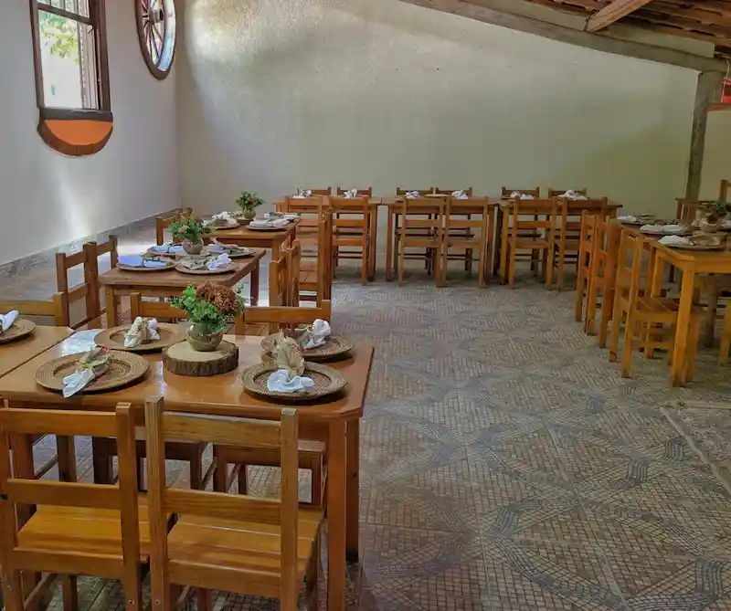 Salão do restaurante rural Sabor do Campo em Taubaté
